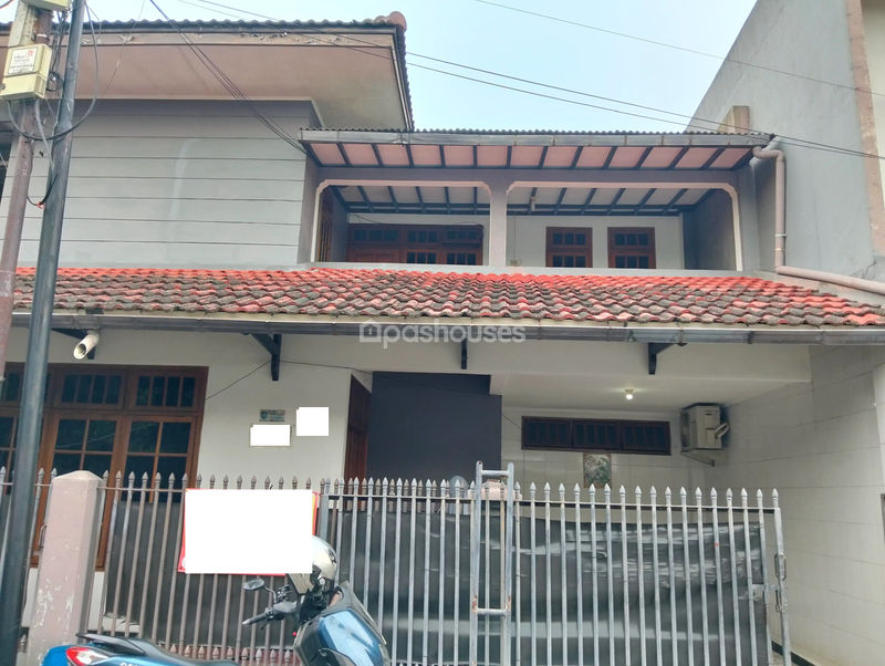 Jalan Taman Sari Blok L
