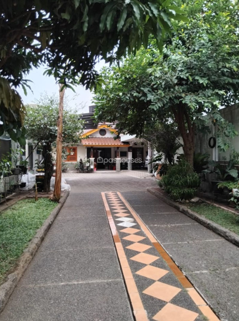 Jalan Mekar Baru Raya No.7 Ciputat