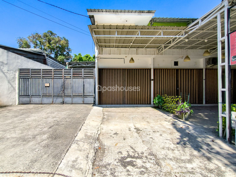 Jalan Mawar Merah II No.54A