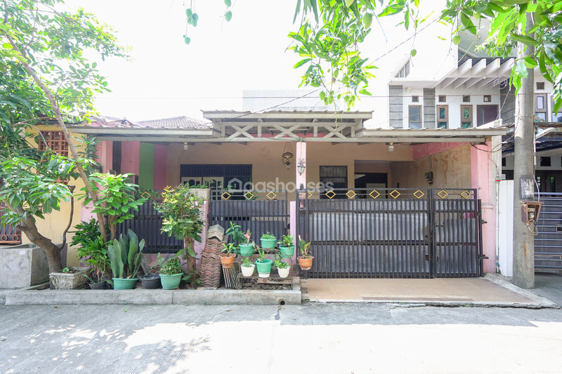 Jalan Sunan Kudus Blok Q1 No.14