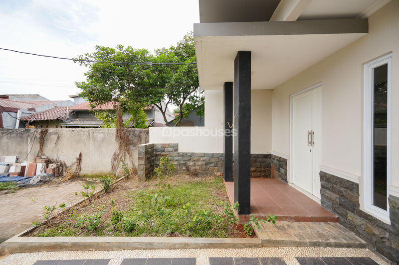 Bananas Residence 2