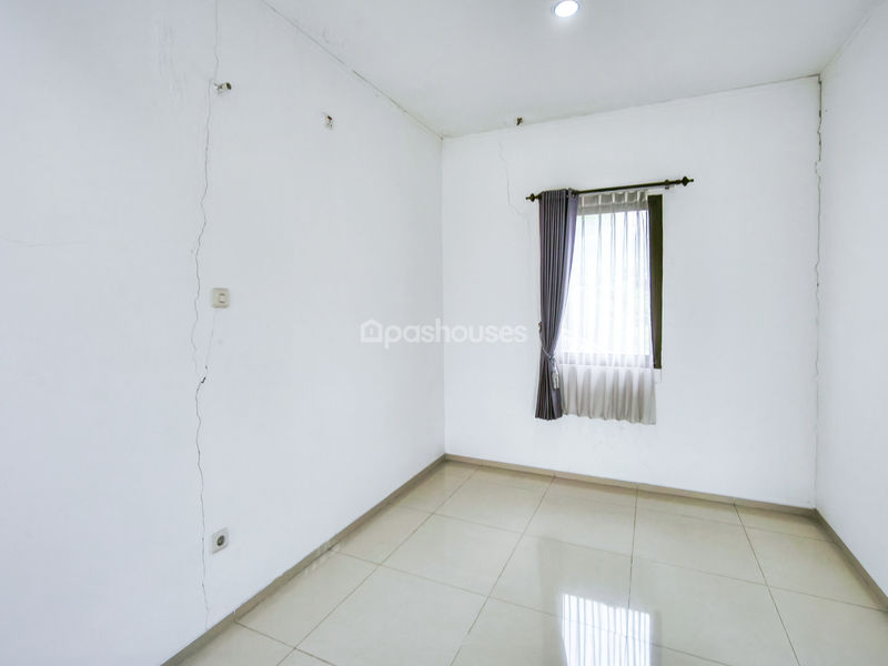 Perumahan Emerald Land Cibinong Blok C23