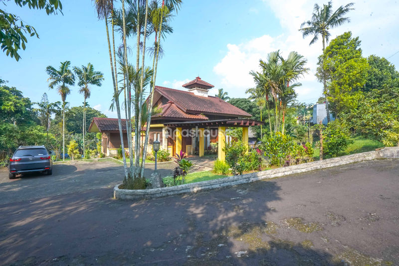 Villa Cihideung Bogor