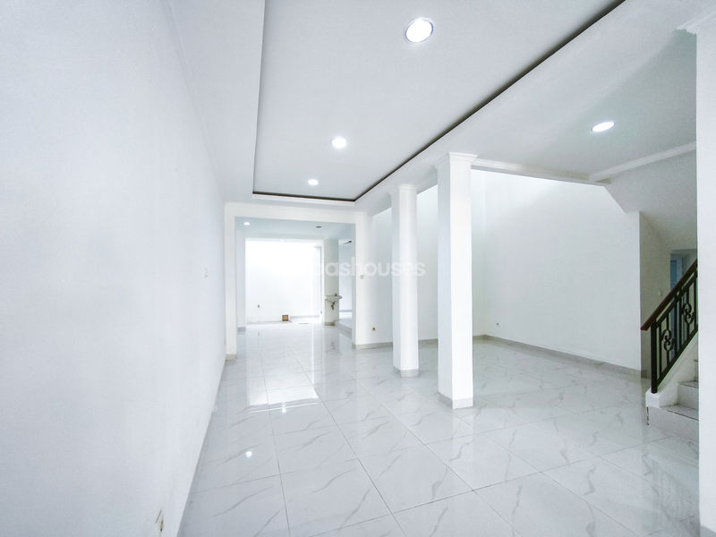 Legenda Wisata Zona Colombus