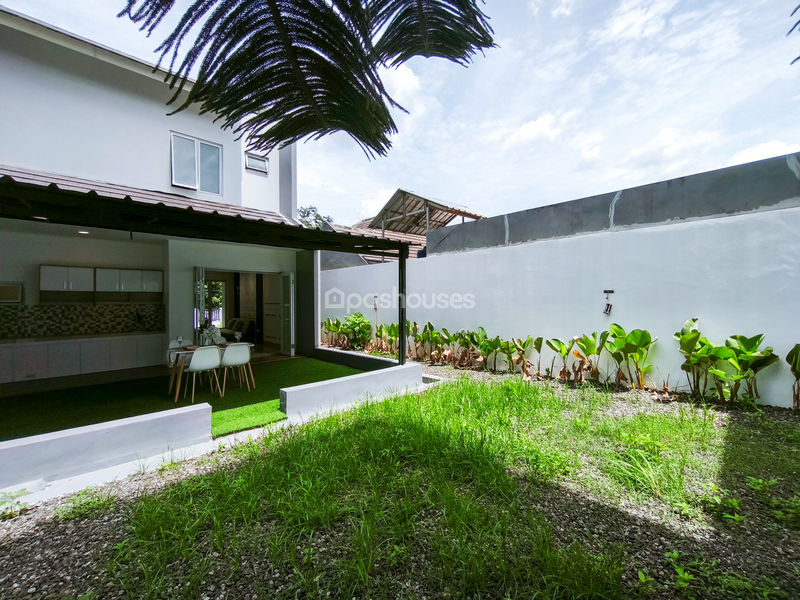 Bukit Golf Riverside III