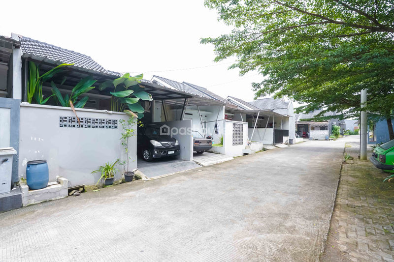 Perumahan Diamond Lake Side Blok G No.6