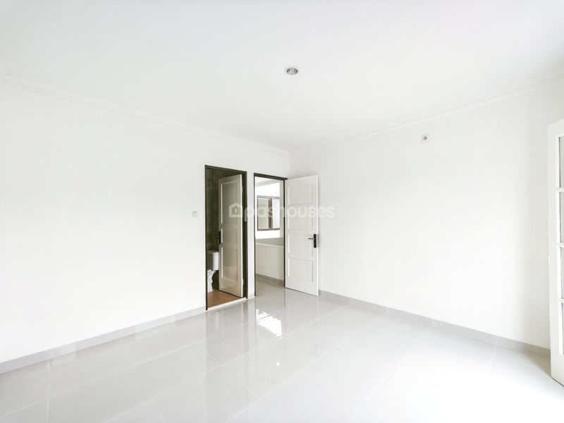 Kota Wisata Cluster Amsterdam No.30 Blok I No.5