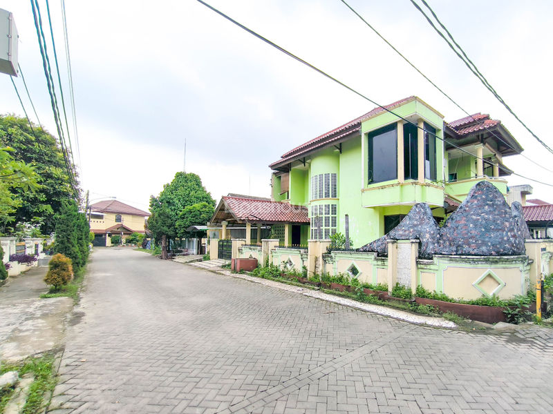 Jalan Niaga III