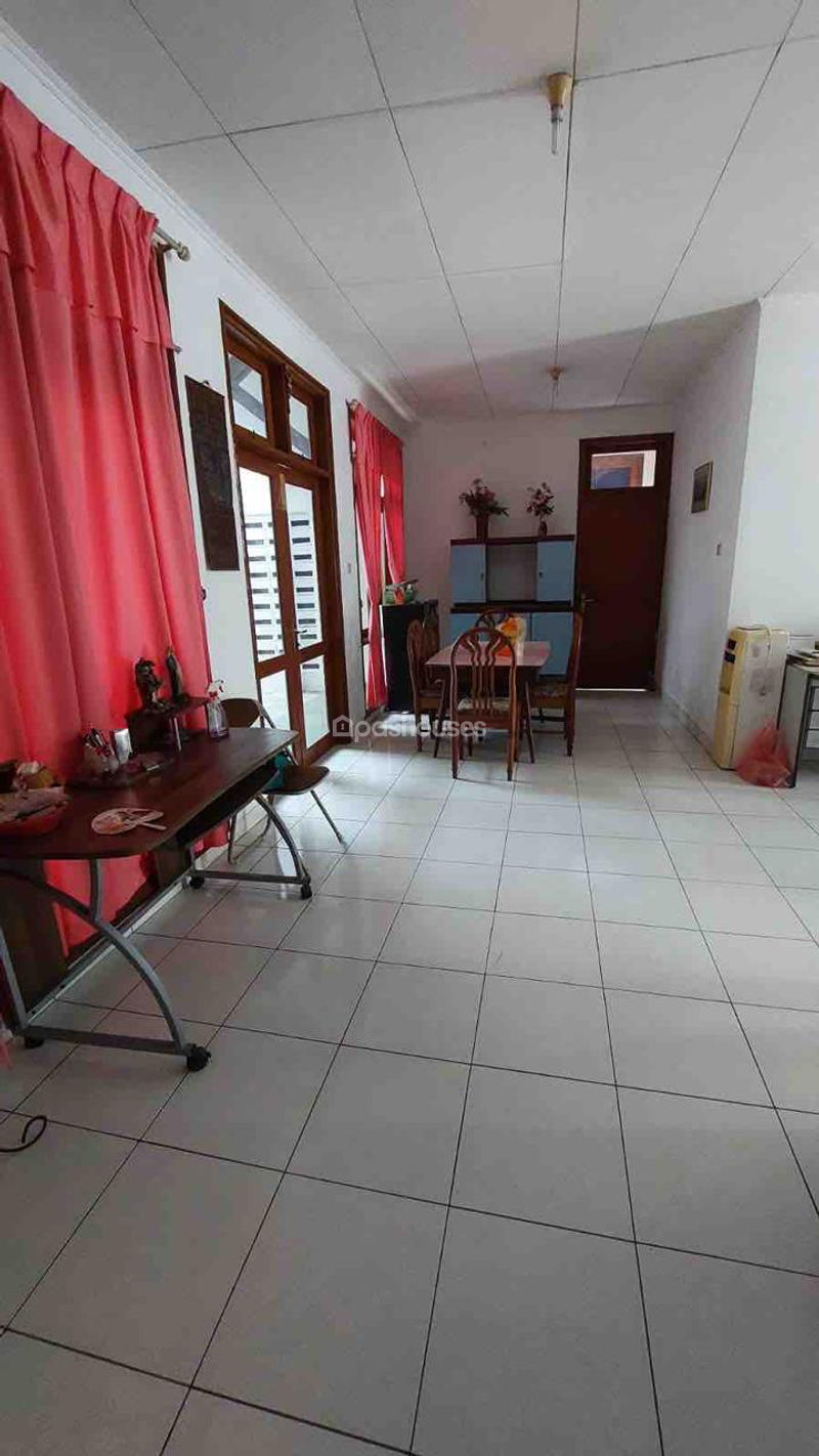 Jalan Taman Teratai Blok P2 No.39