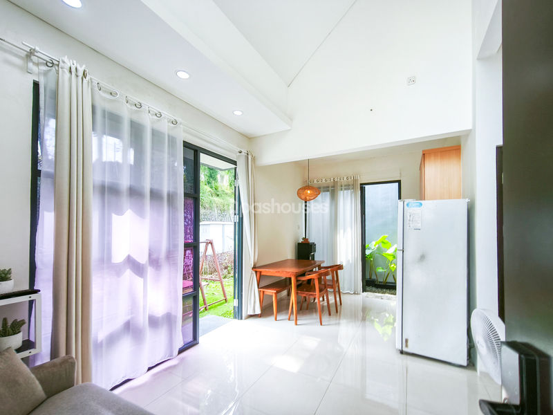 Cluster Golden Cikeas 