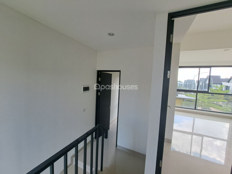 Jalan Mochtar Raya Sawangan Kota Depok A.007