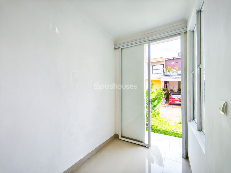 Legenda Wisata Zona Marcopolo Blok A11 No.28