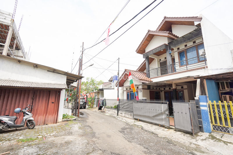 Komplek Pemda Jatiasih Blok B No.17