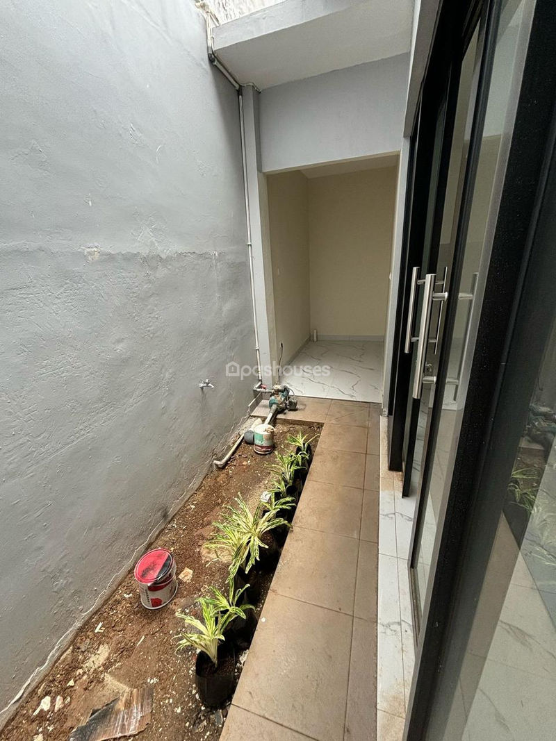 Puri Primacom Residence Blok E No.8