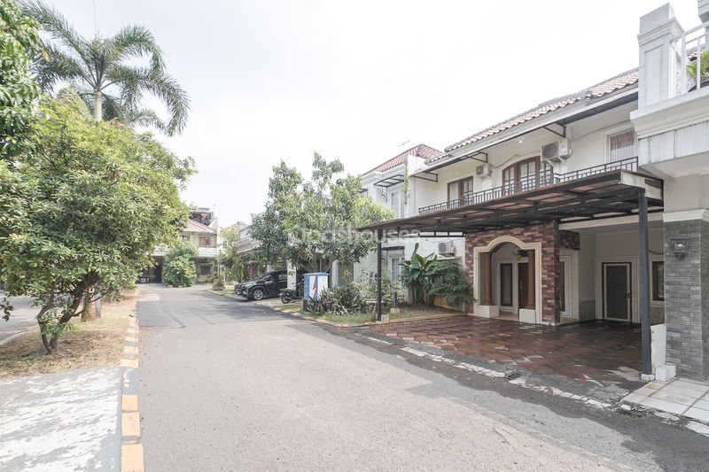 Perumahan Jatiwaringin Mansion No. 35