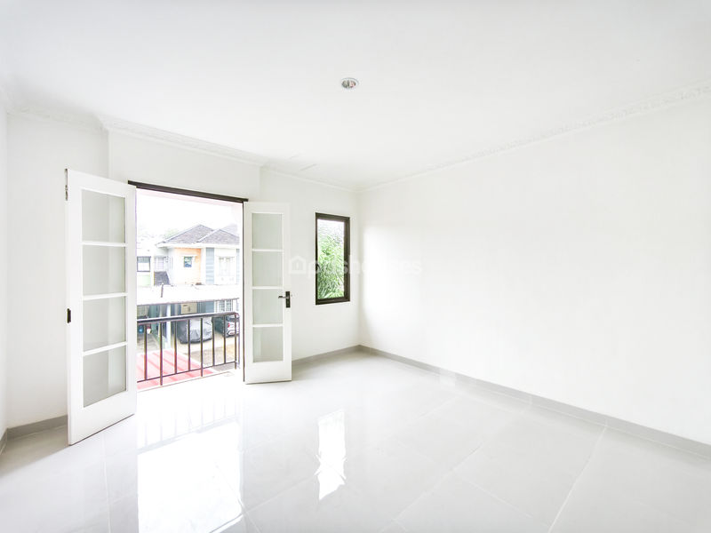 Kota Wisata Cluster Amsterdam No.30 Blok I No.5