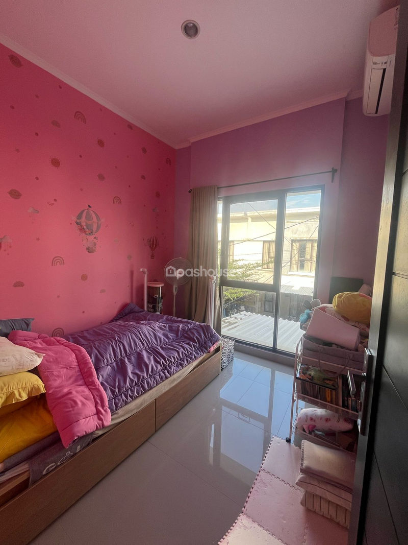 Perumahan Urbana Jatiwaringin Residence Blok D No.6
