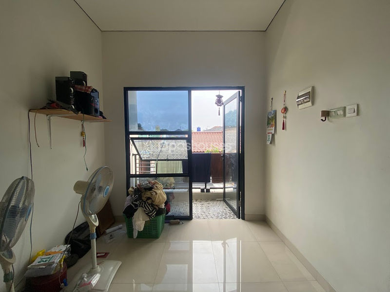 Jalan Tipar Tengah
