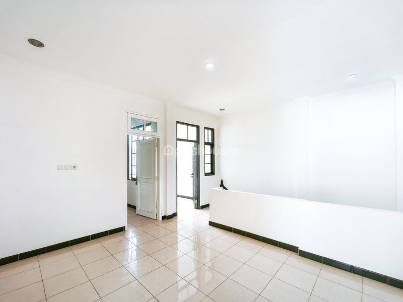 Legenda Wisata Zona Colombus