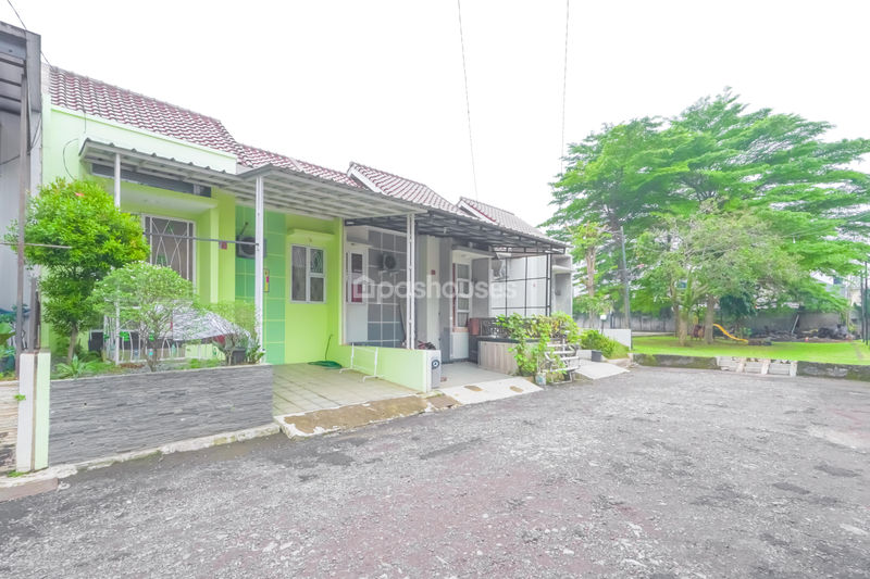 Komplek Trevista Residence Blok B-12