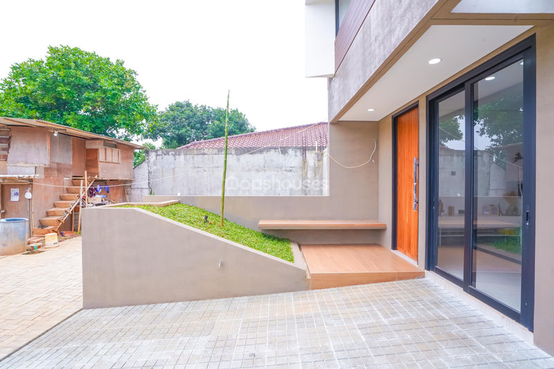 Perumahan Banyan Three Residence