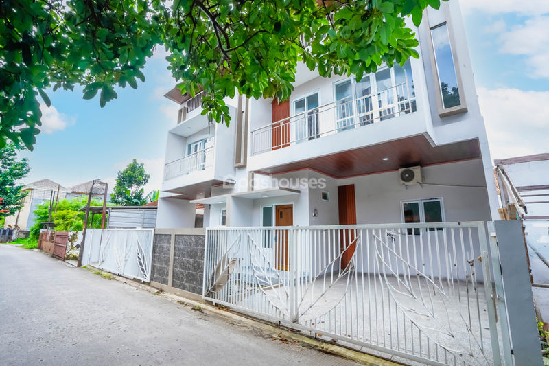 Jalan KH Ahmad Dahlan Beji