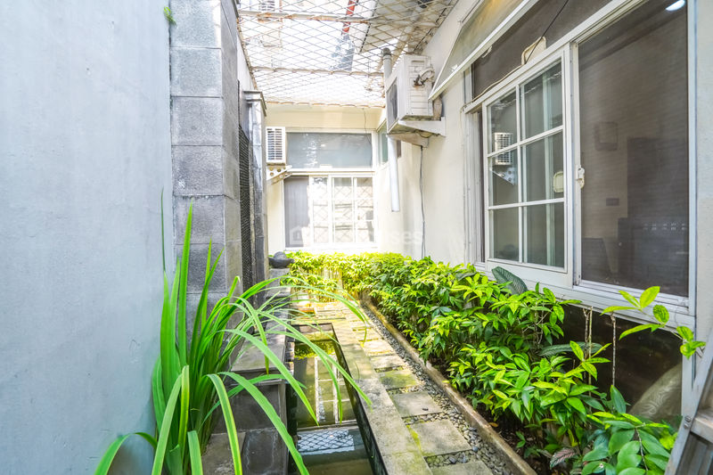 Komplek Tanjung Barat Indah Blok U No.8
