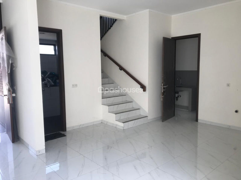 Perumahan Suvarna Sutera Cluster Dakota