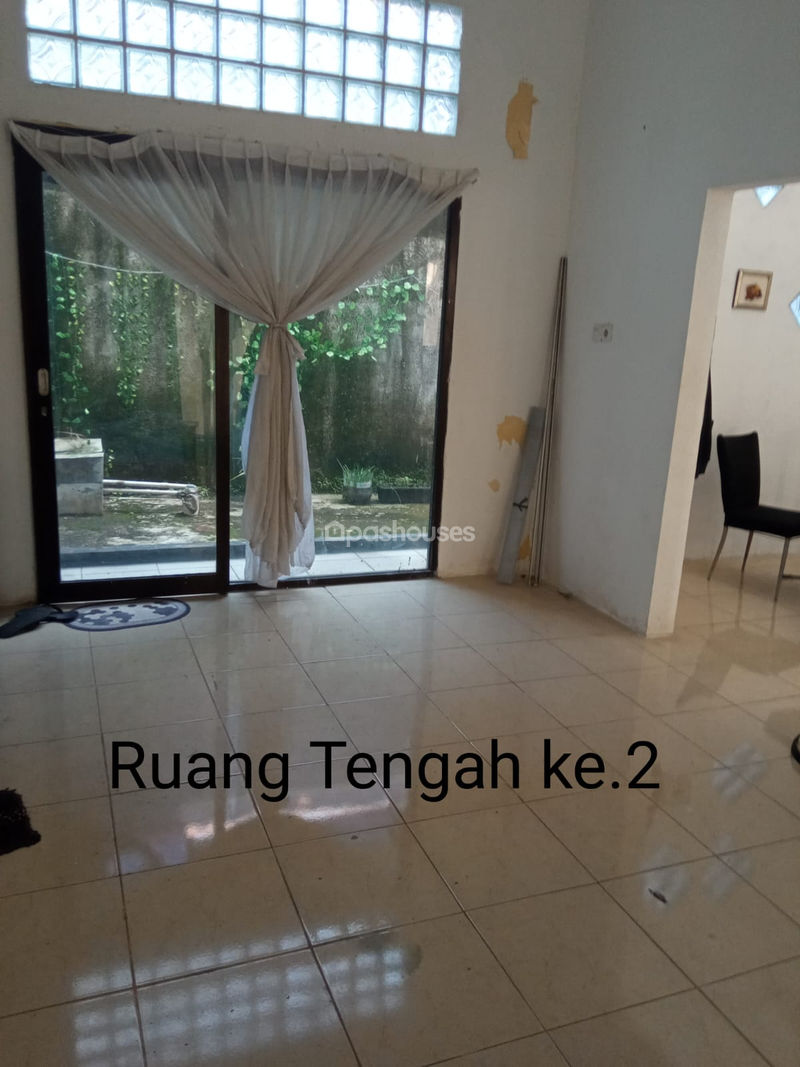 Jalan Kemang 1 Depok