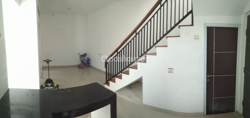 Jalan Pinus Bar. I
