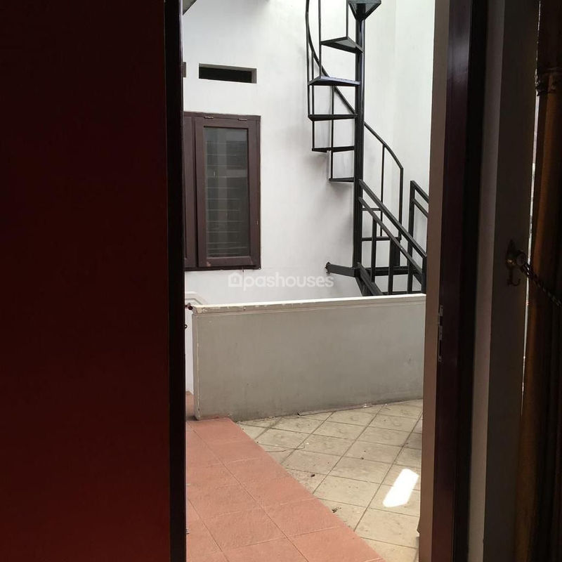 Jalan Warung Jati Timur II