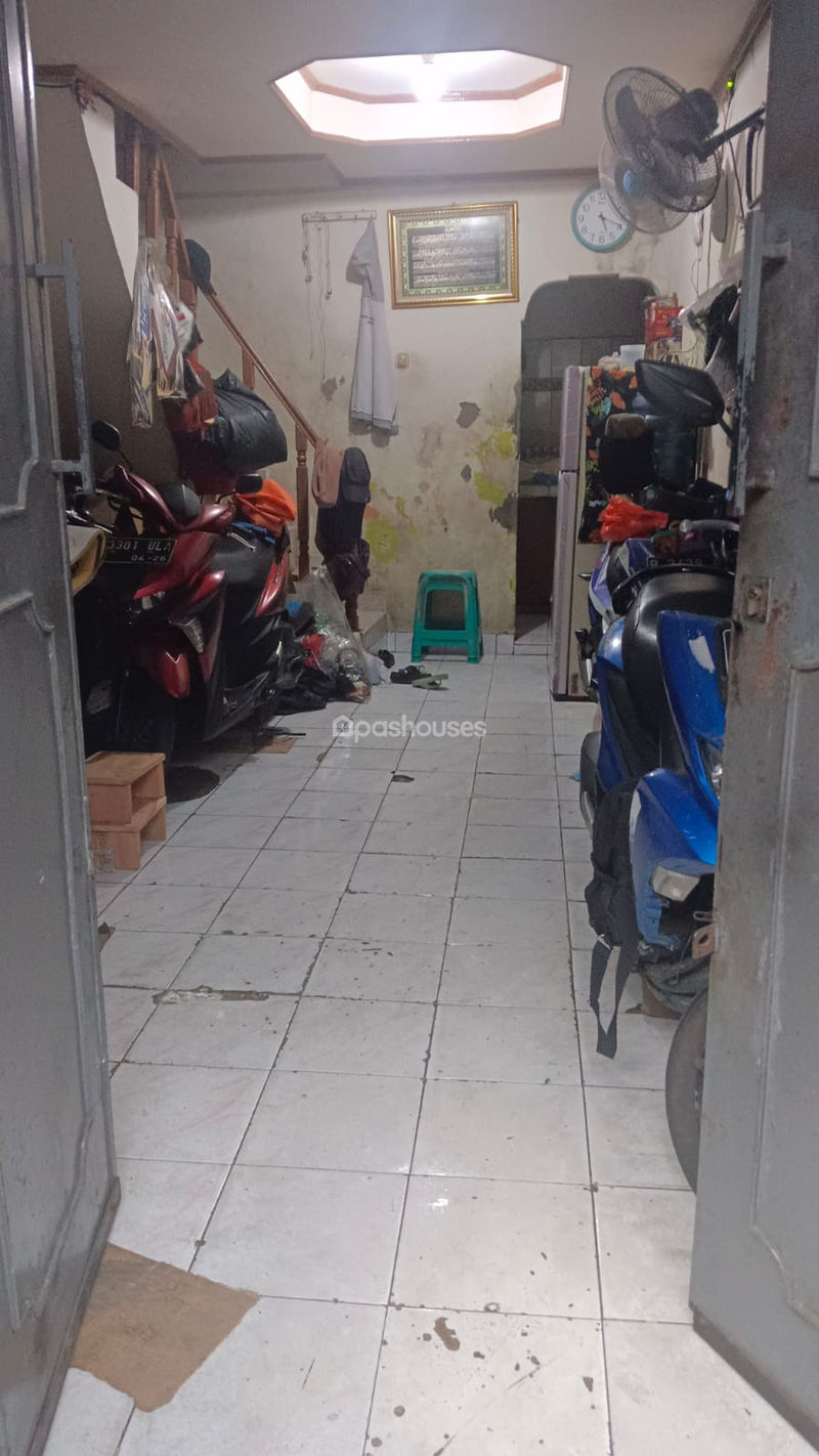 Jalan Kampung Utan Bahagia Cengkareng