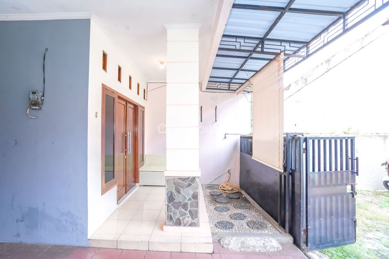 Jalan Rawa Maya 1