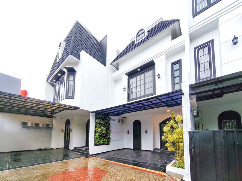 Jalan Saari Kelapa Dua