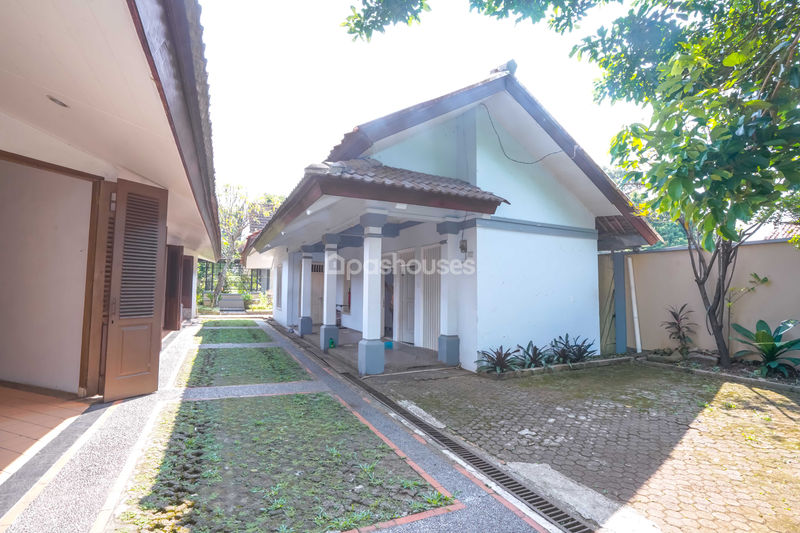 Jalan Sarinembah No.10 Depok