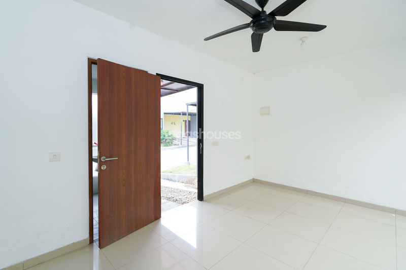 Perumahan Samanea Hill Blok C No.05