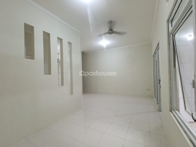 Perumahan Rose Garden Residence Blok A No. 8