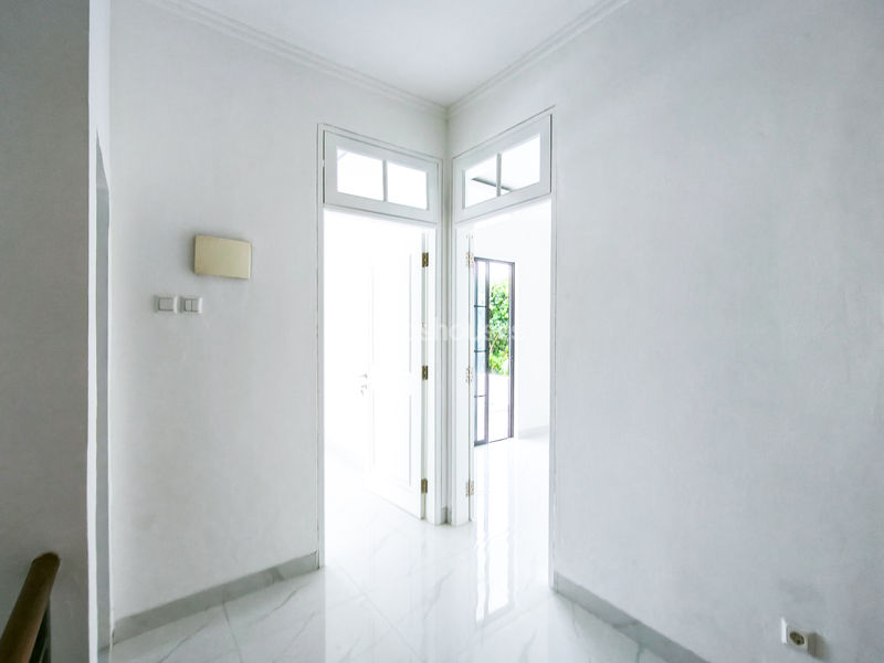 Legenda Wisata Zona Colombus