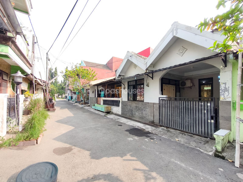 Jalan Wijaya I Blok F25 No.17
