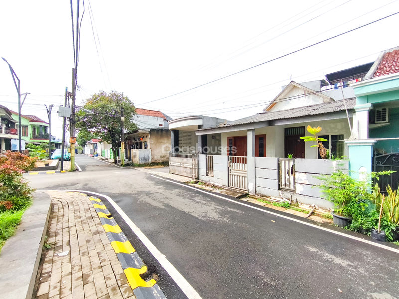 Jalan Danau Kelapa Dua IX