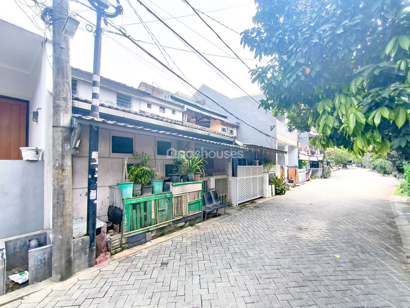 Jalan Garuda II Blok L
