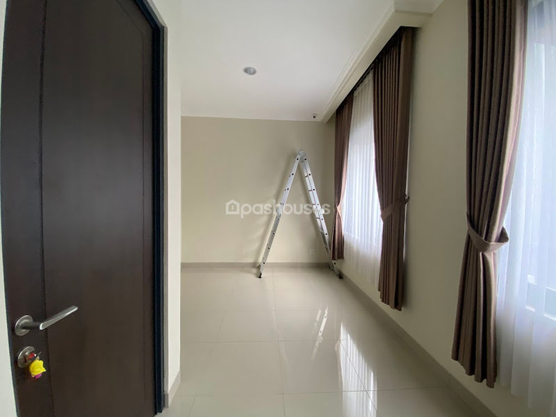 Kota Wisata Cluster Nasvhille 