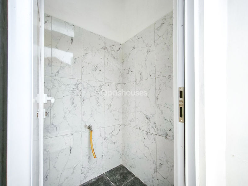 Legenda Wisata Zona Marcopolo Blok A11 No.28