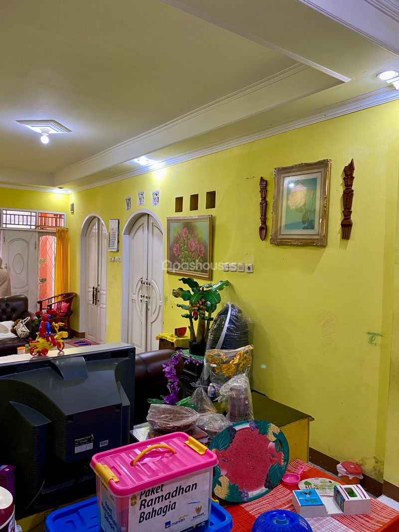 Perumahan Bumi Insani Blok B1 No.11