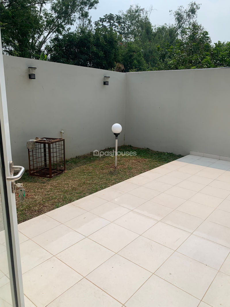 Telaga Golf Sawangan Cluster Espanola