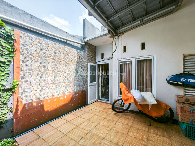 Erfina Kencana Regency Cluster Taman EK Playground No.18