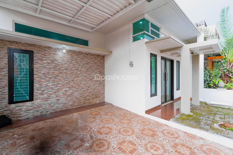 Town House Griya Widya