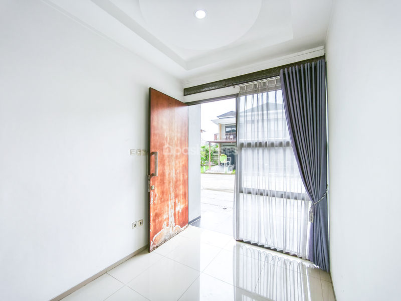 Perumahan Emerald Land Cibinong Blok C23