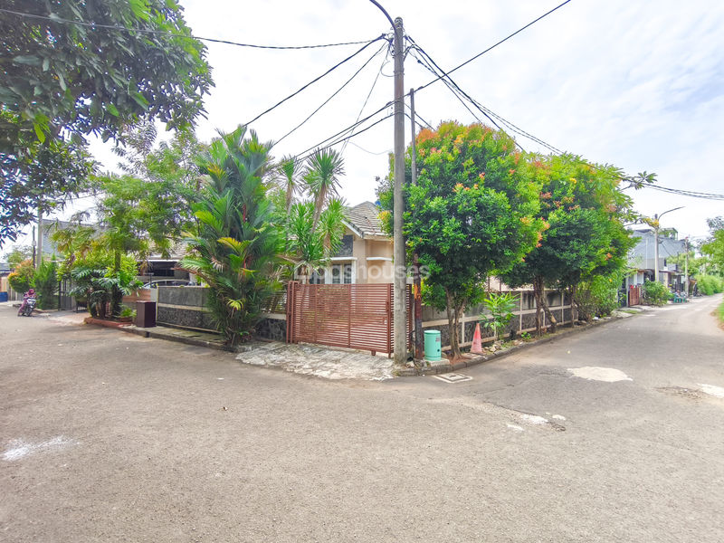 Serpong Park Cluster Gold G10