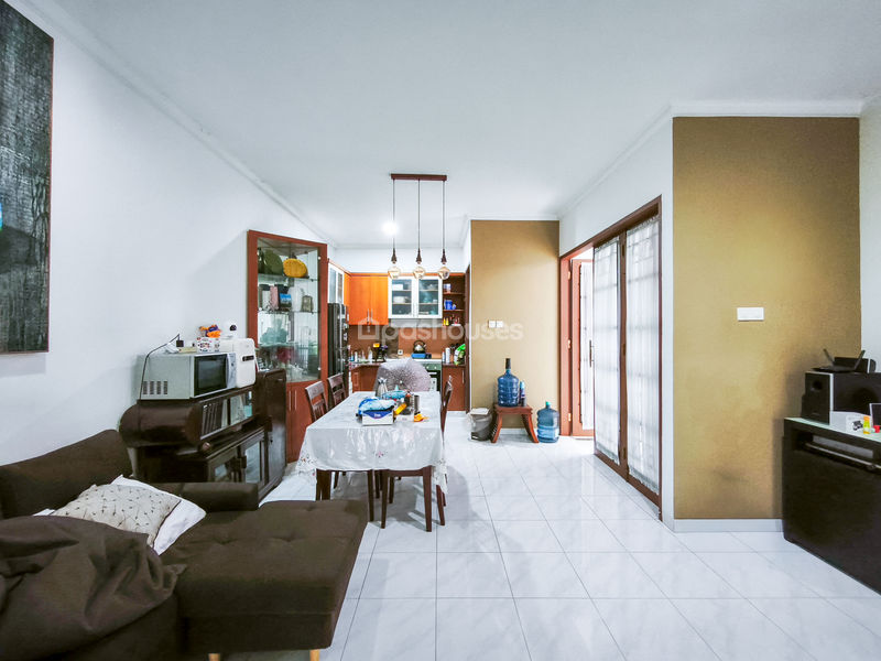 Legenda Wisata Zona Picasso Blok K5/10